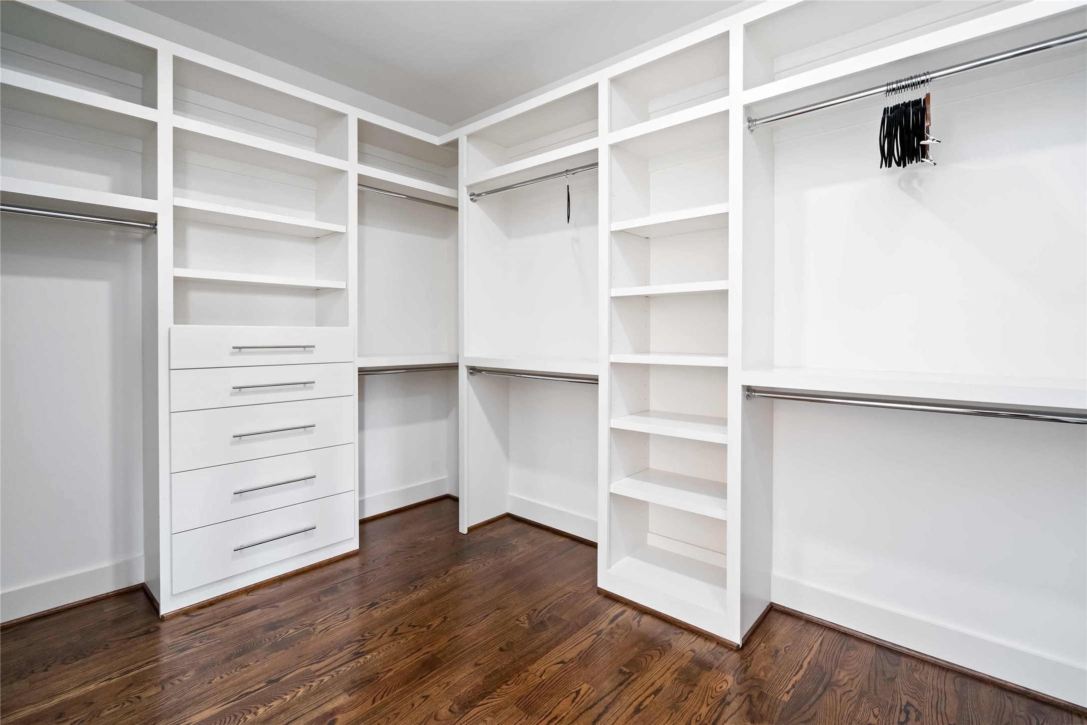 2004 Rosedale Street, Unit F Houston, TX 77004 - Photo 24 of 33 a view of walk in closet with empty racks