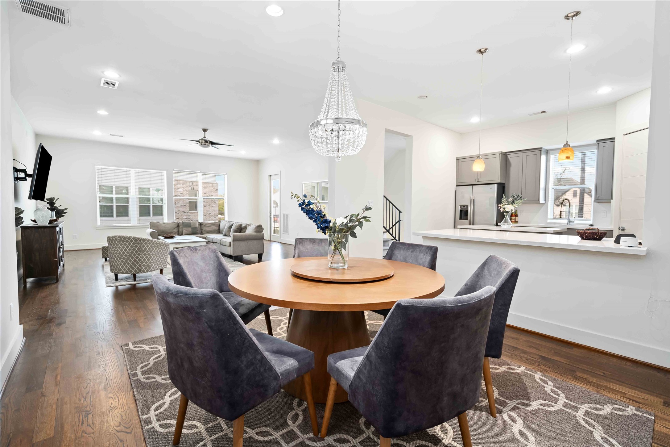 2004 Rosedale Street, Unit F Houston, TX 77004 - Photo 10 of 33 a view of a dining room with furniture and wooden floor