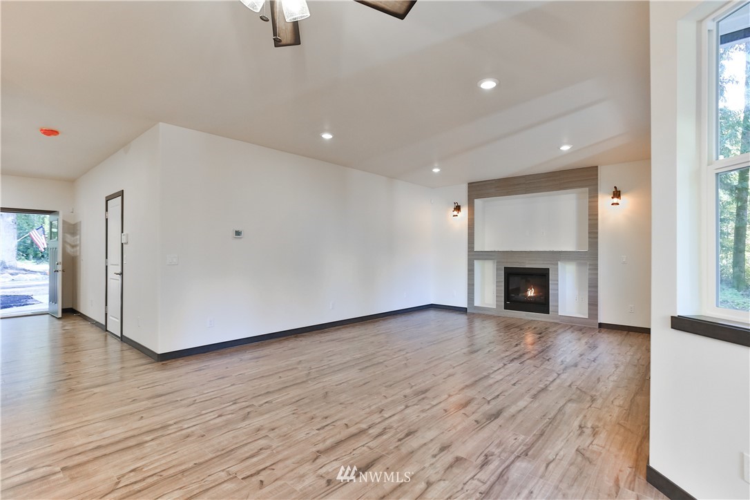 17922 McElroy Road Arlington, WA 98223 - Photo 6 of 25 Gallery Image 6