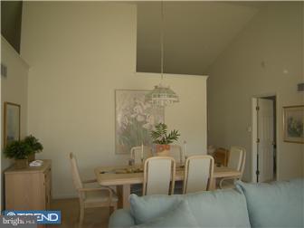 312 Elizabeth Drive Sinking Spring, PA 19608 - Photo 5 of 12 Great Room