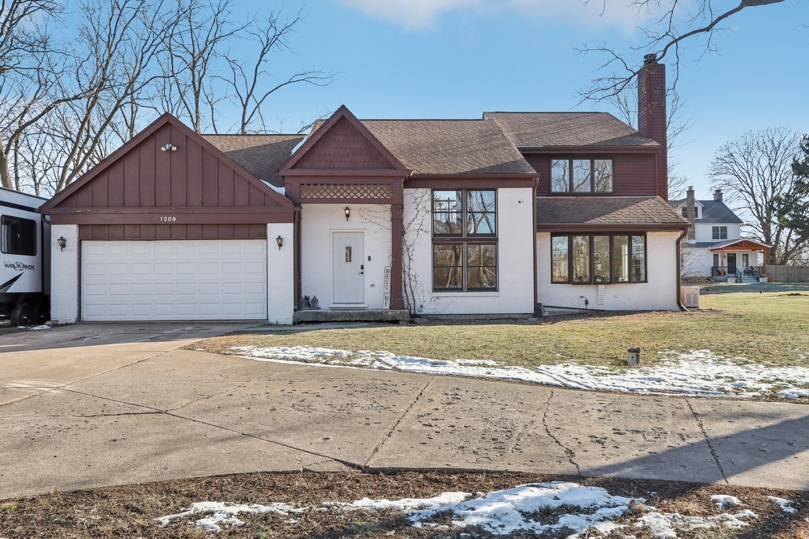 1209 North Schoenbeck Road Prospect Heights, IL 60070 - Photo 3 of 51 Gallery Image 3