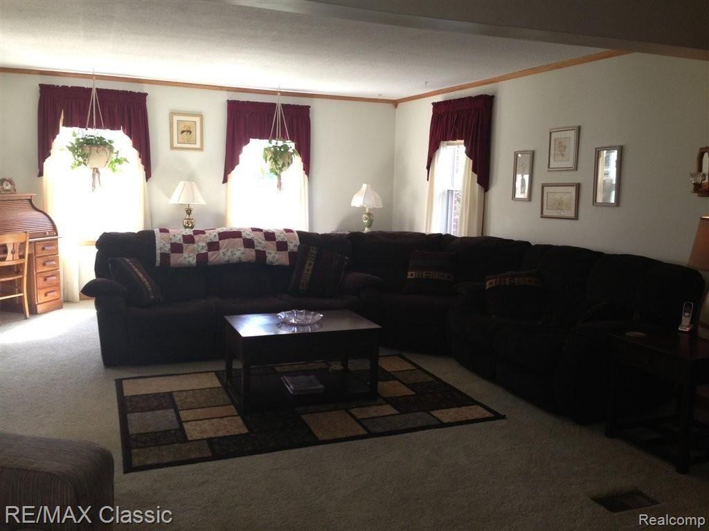 42969 Versailles Road Canton, MI 48187 - Photo 7 of 24 HUGE FAMILY ROOM
