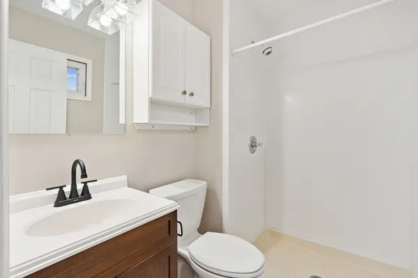 $327,500 | 205 Park Ln Circle, Eldridge, IA 52748