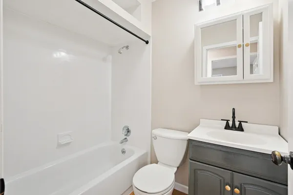 $327,500 | 205 Park Ln Circle, Eldridge, IA 52748