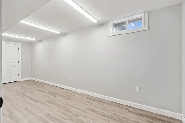 $327,500 | 205 Park Ln Circle, Eldridge, IA 52748