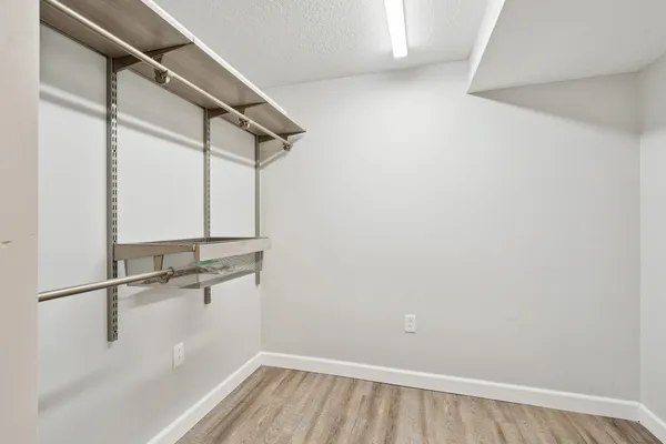 $327,500 | 205 Park Ln Circle, Eldridge, IA 52748