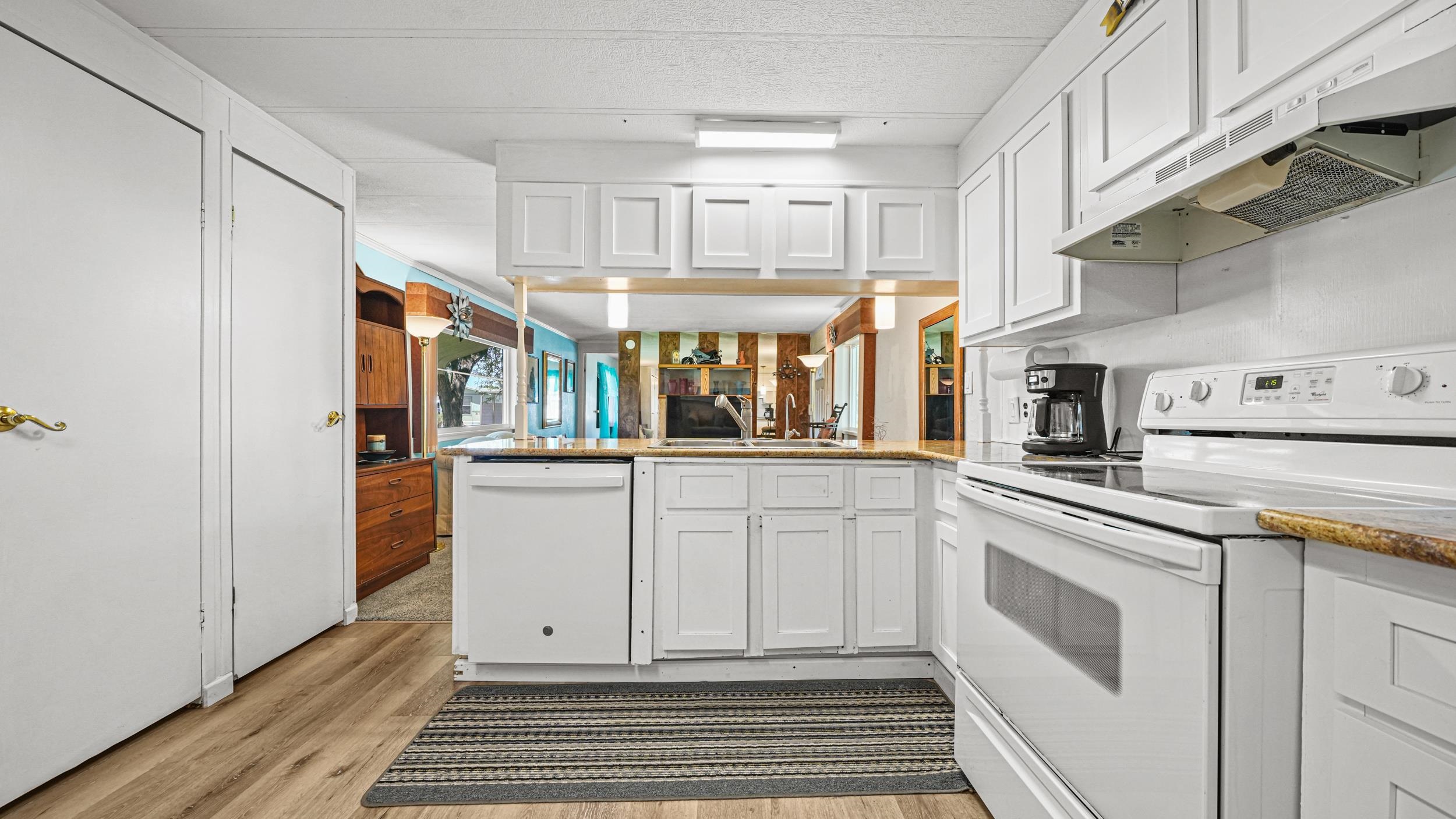 3251 E Road Clifton, CO 81520 - Photo 13 of 28