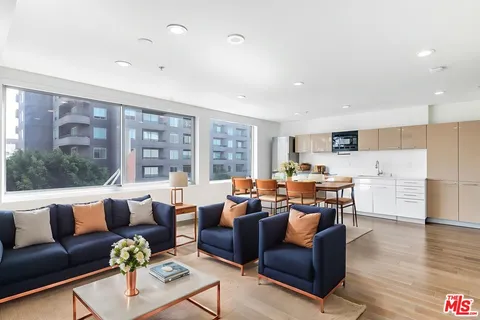 $639,000 | 901 Flower Street, Unit 408, Los Angeles, CA 90015