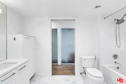 $639,000 | 901 Flower Street, Unit 408, Los Angeles, CA 90015