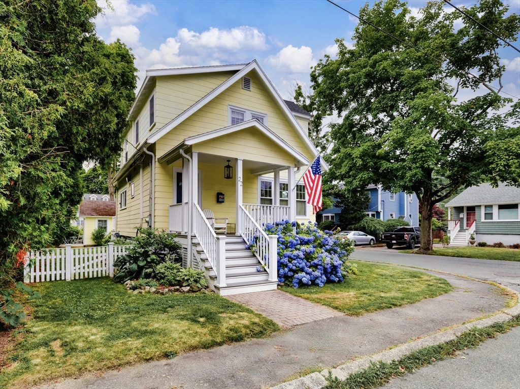 22 Prince Street Marblehead, MA 01945 - Photo 2 of 33