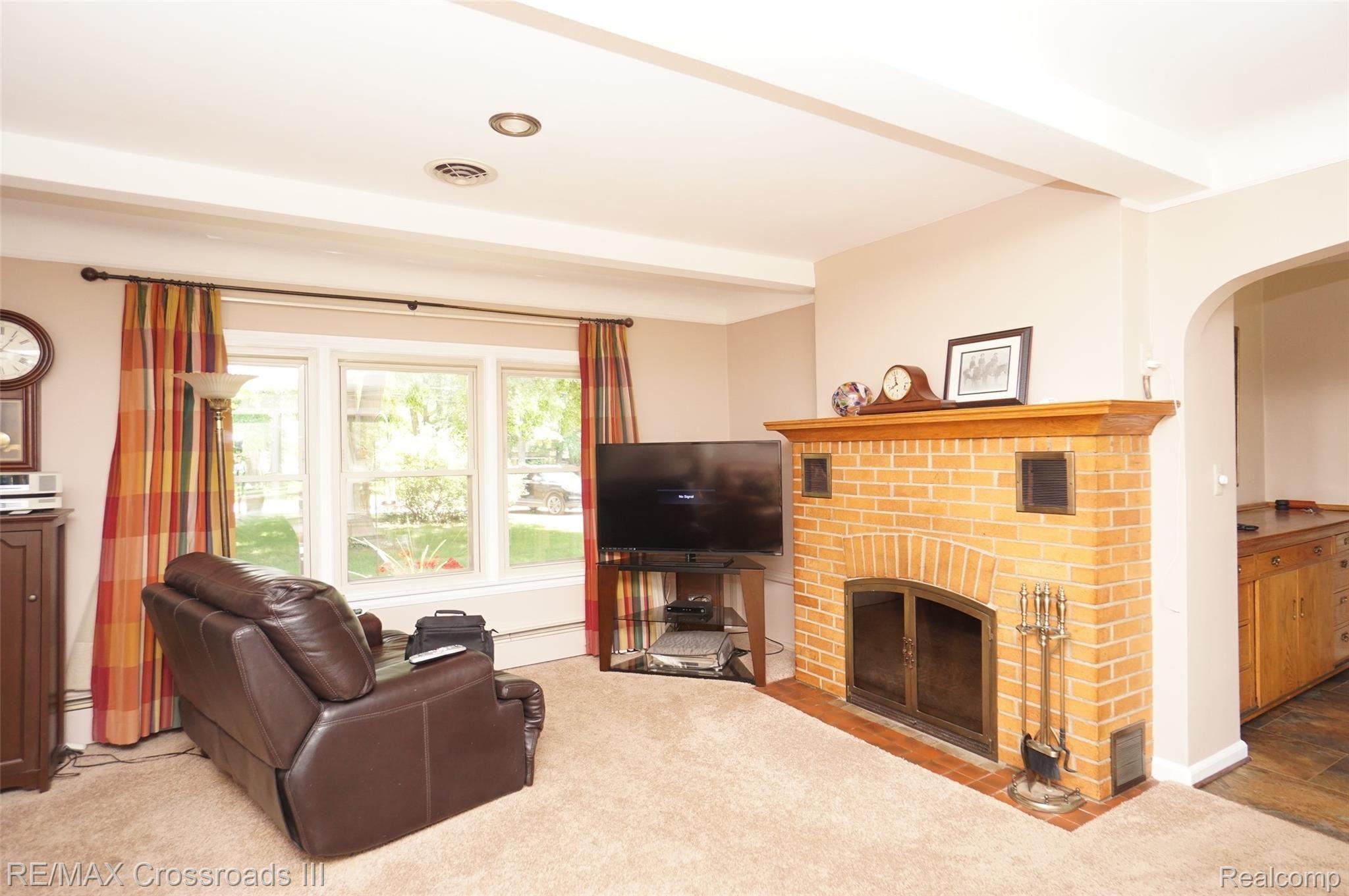 40396 Alden Road Belleville, MI 48111 - Photo 13 of 32 DSC02951.JPG