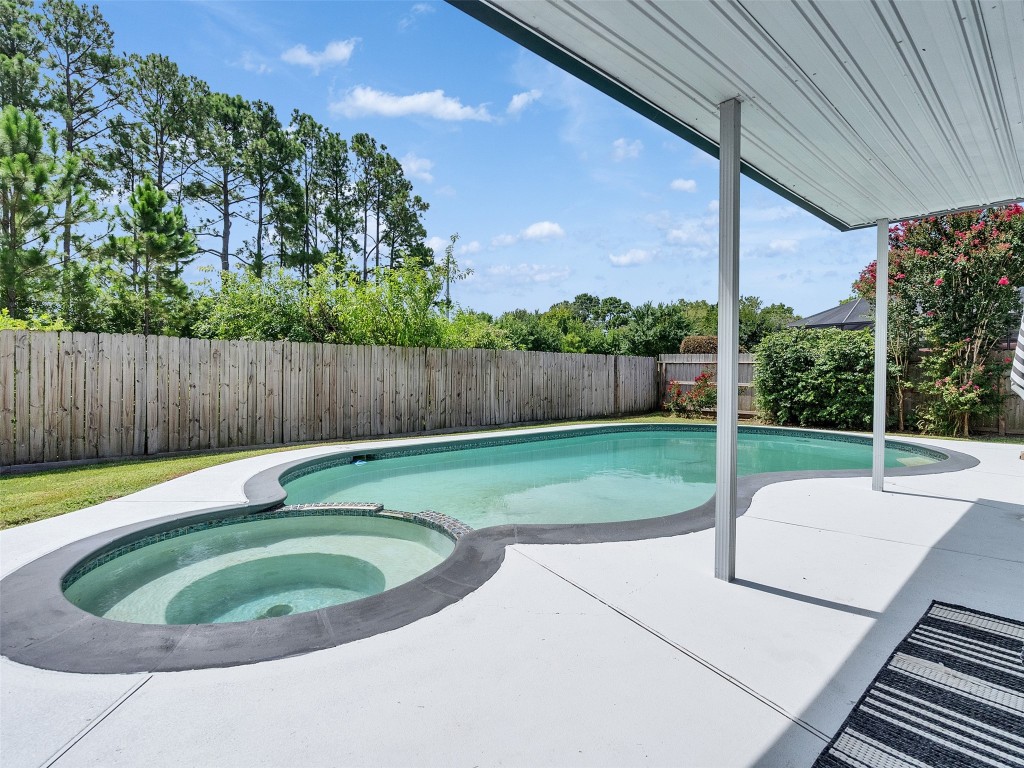2605 South Mission Circle Friendswood, TX 77546 - Photo 19 of 27