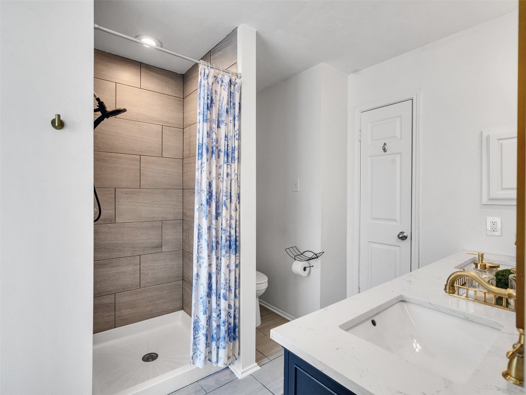 2605 South Mission Circle Friendswood, TX 77546 - Photo 25 of 27