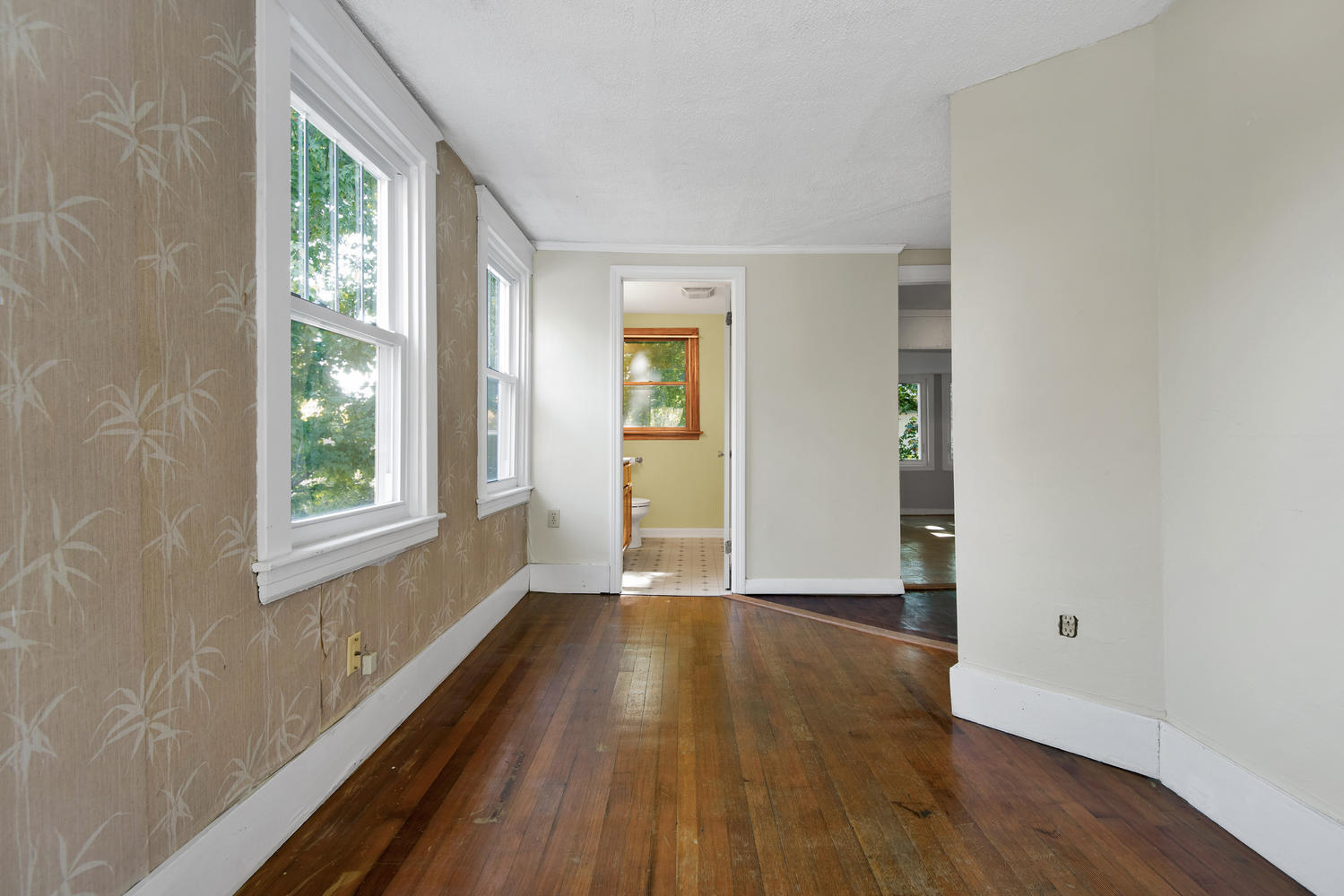 126 Wythburn Road South Portland, ME 04106 - Photo 15 of 32 126 Wythburn Rd South Portland-large-015