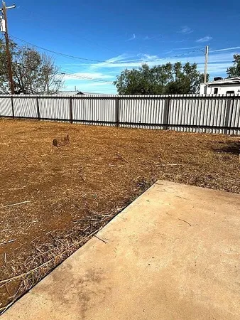 $109,900 | 123 East Mccaulley Avenue, Bronte, TX 76933