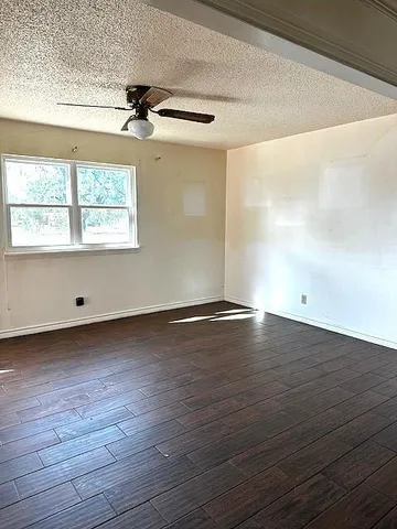 $129,000 | 123 East Mccaulley Avenue, Bronte, TX 76933