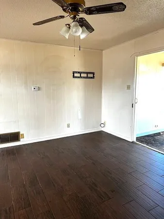 $109,900 | 123 East Mccaulley Avenue, Bronte, TX 76933