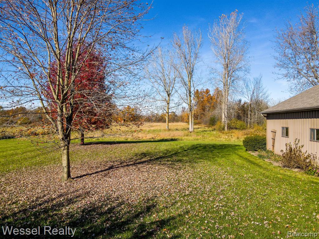 22575 32 Mile Road Armada, MI 48005 - Photo 4 of 36