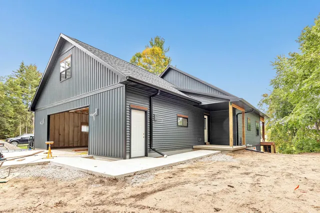 $1,294,900 | N1220 Otter Ponds Lane, Keshena, WI 54135