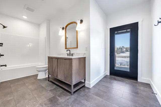 $1,294,900 | N1220 Otter Ponds Lane, Keshena, WI 54135