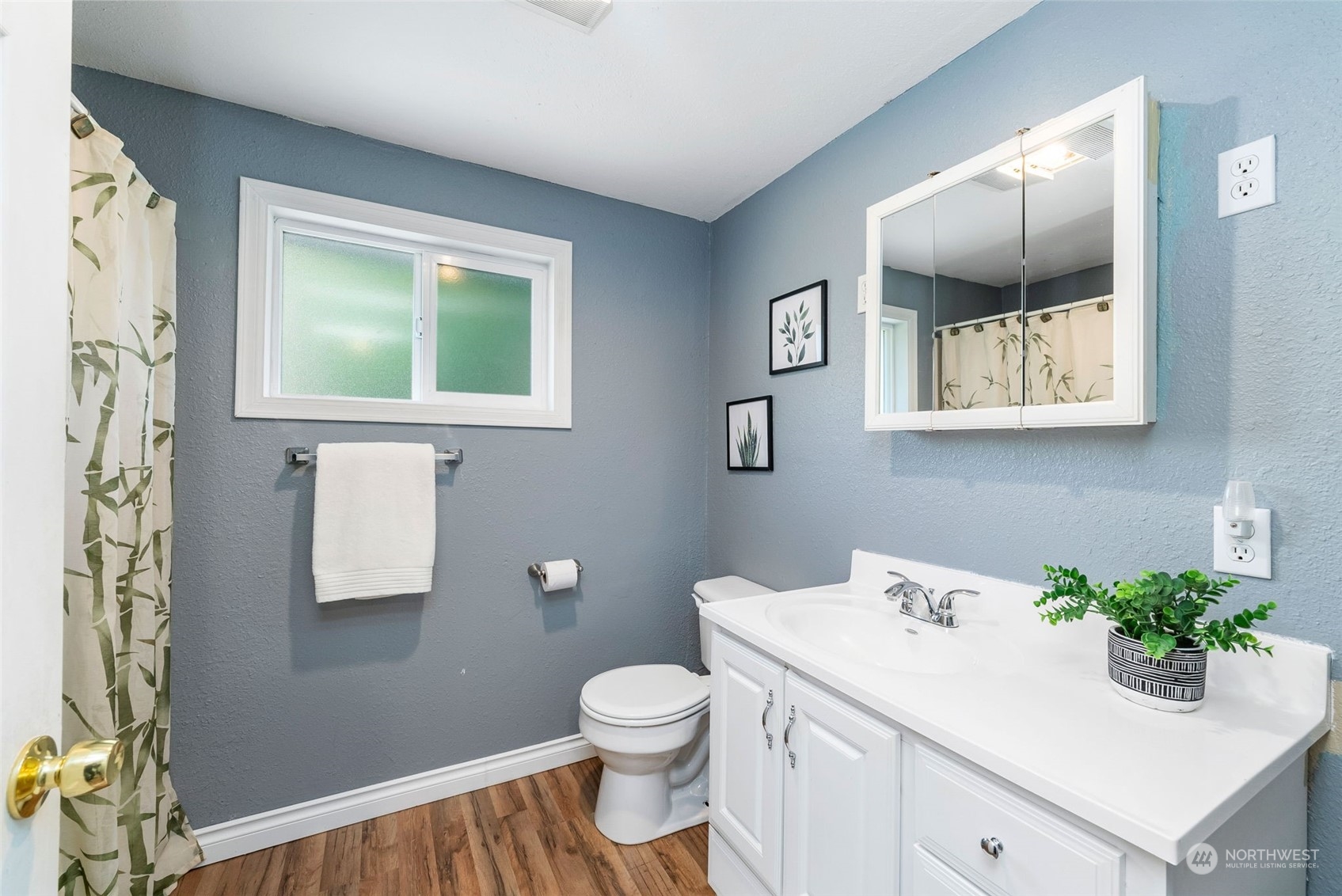 5112 Erlands Point Road Northwest Bremerton, WA 98312 - Photo 32 of 37 Gallery Image 32
