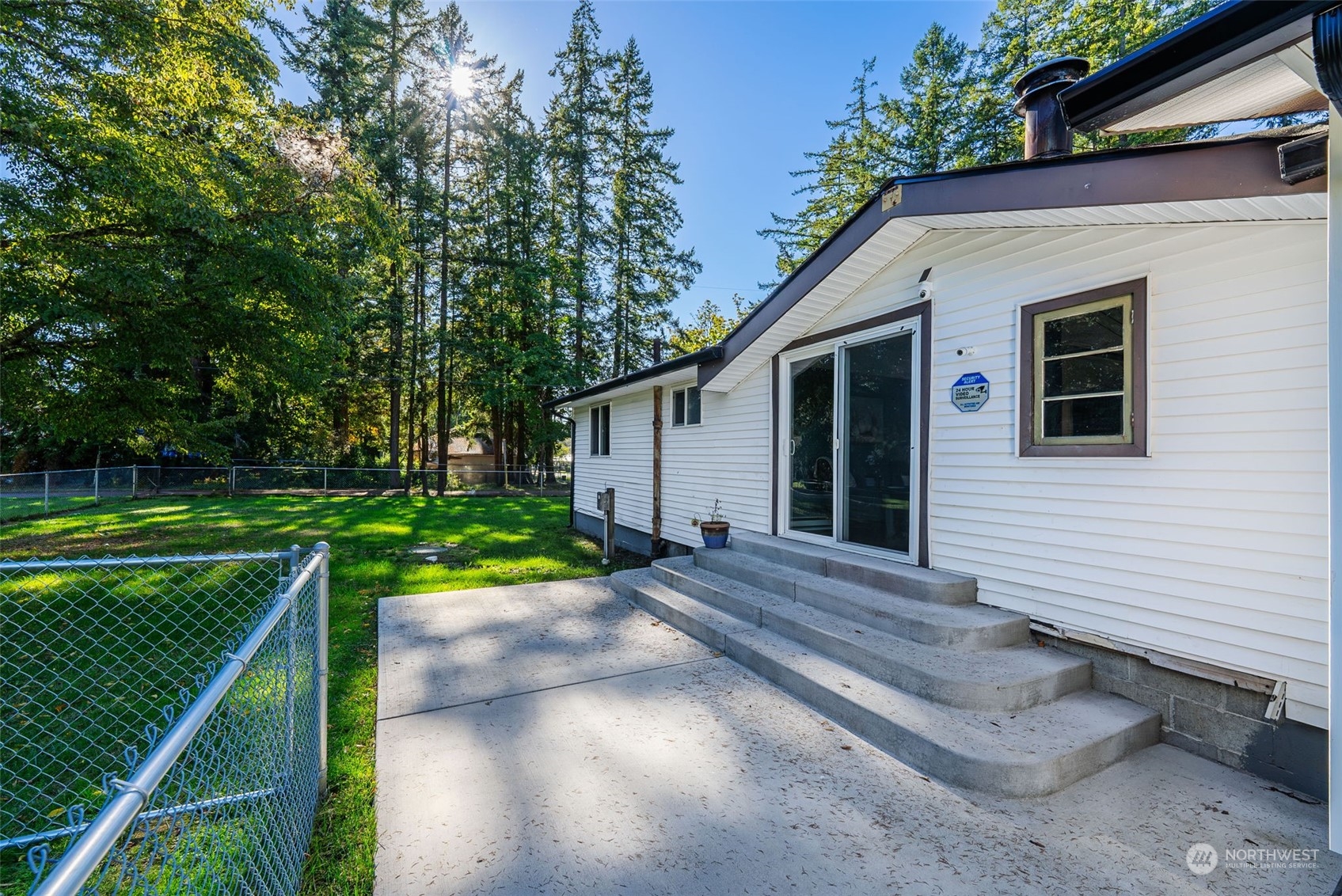 5112 Erlands Point Road Northwest Bremerton, WA 98312 - Photo 4 of 37 Gallery Image 4