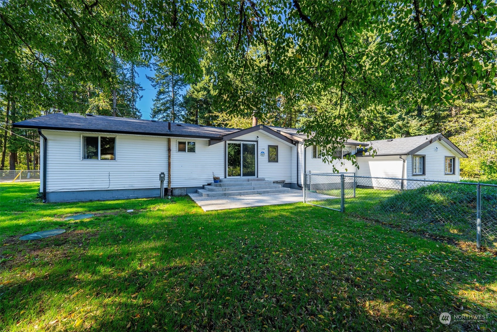 5112 Erlands Point Road Northwest Bremerton, WA 98312 - Photo 7 of 37 Gallery Image 7