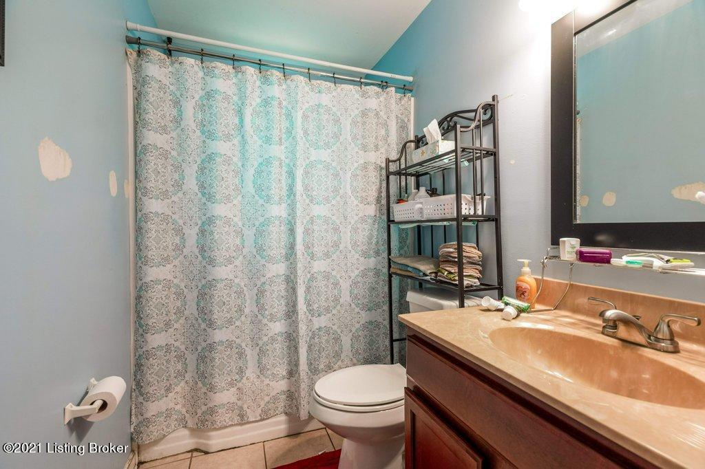 3324 Janell Road Louisville, KY 40216 - Photo 8 of 30 008-6604-8_m