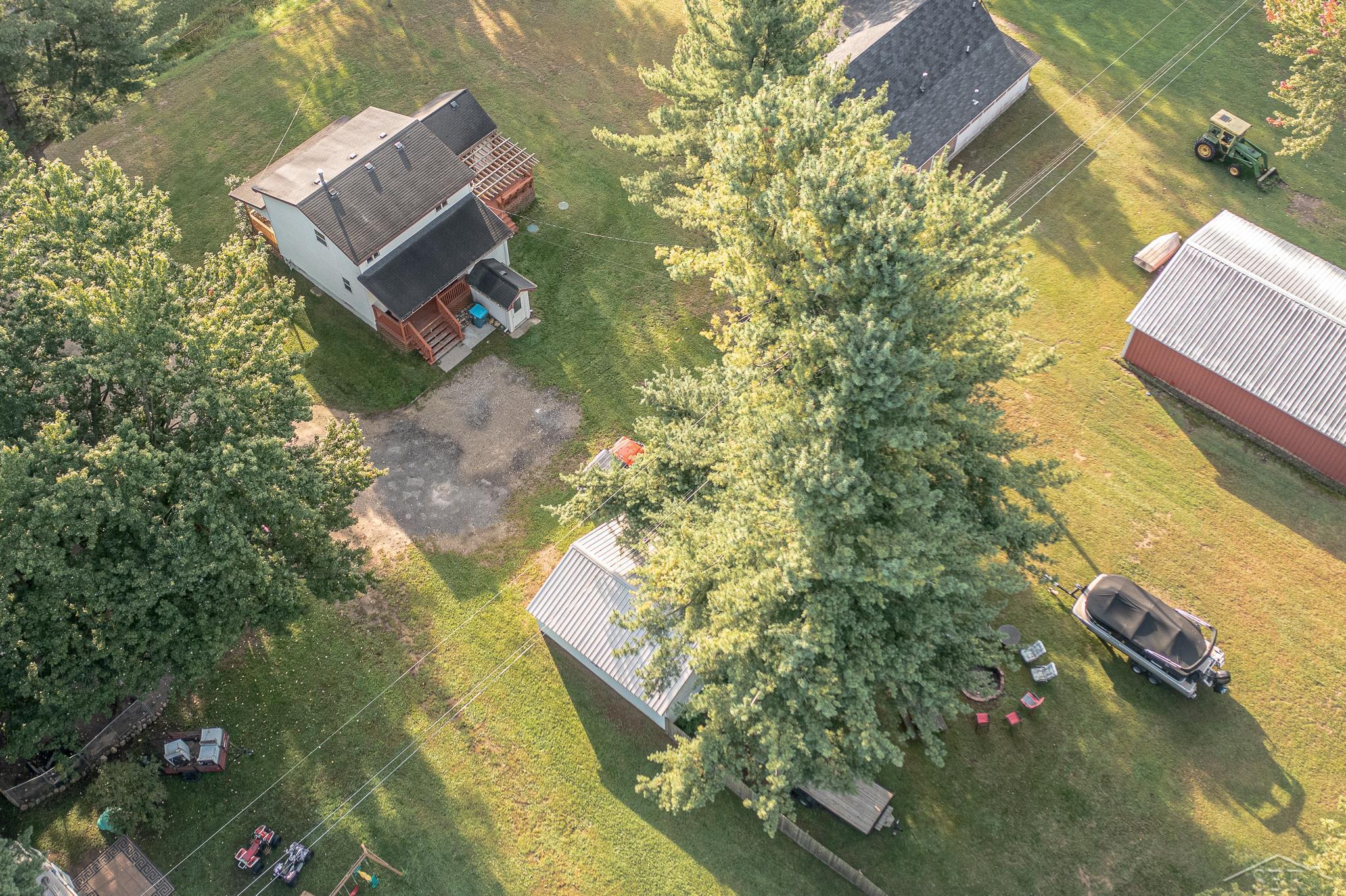 4368 South Kirk Road Vassar, MI 48768 - Photo 6 of 23 50122834-5.JPG