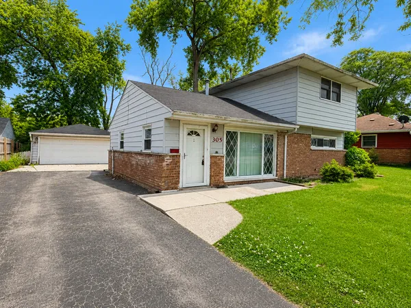 $145,000 | 305 Seminole Street, Park Forest, IL 60466