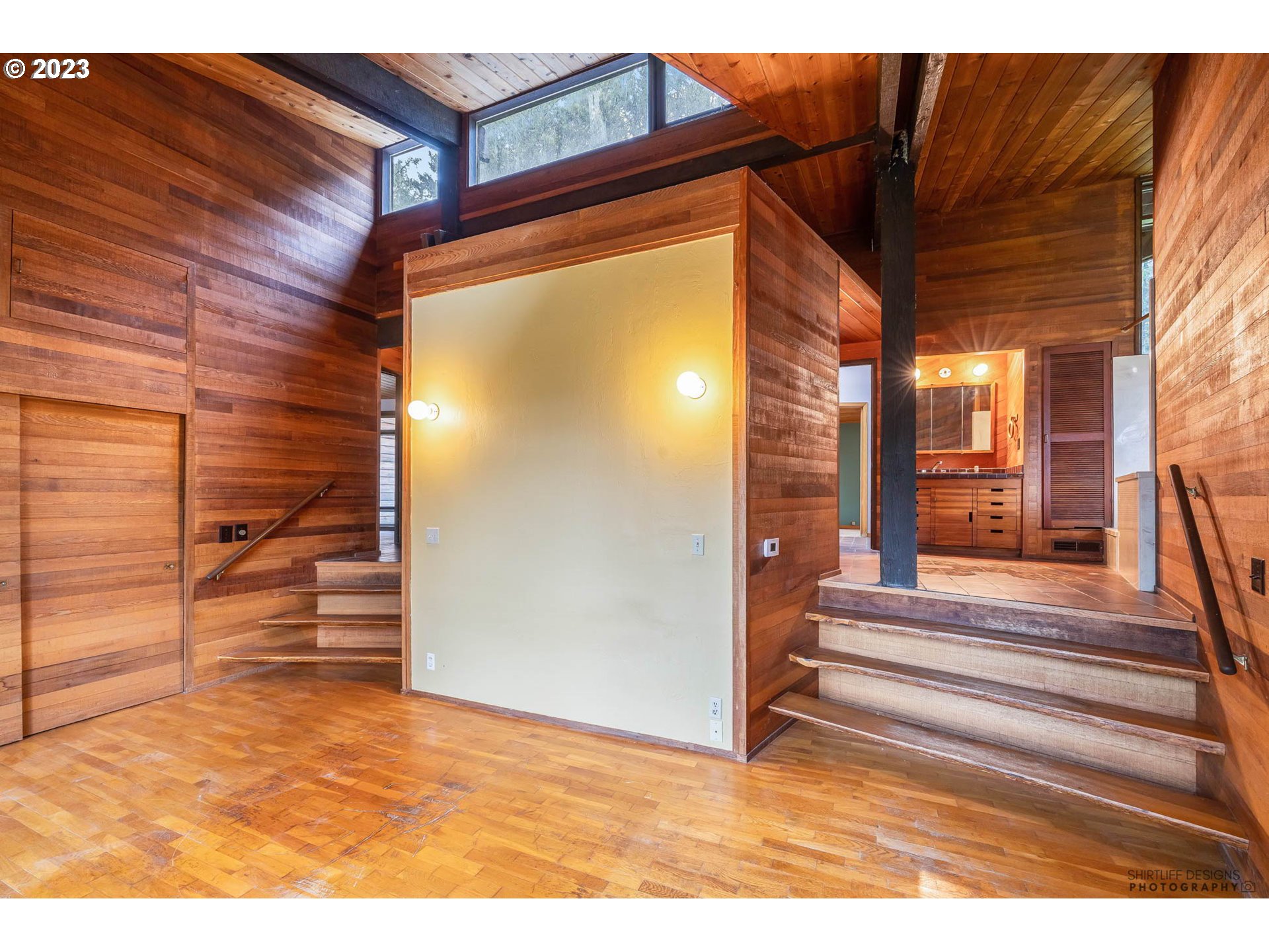 27313 Briggs Hill Road Eugene, OR 97405 - Photo 23 of 48 a view of entryway