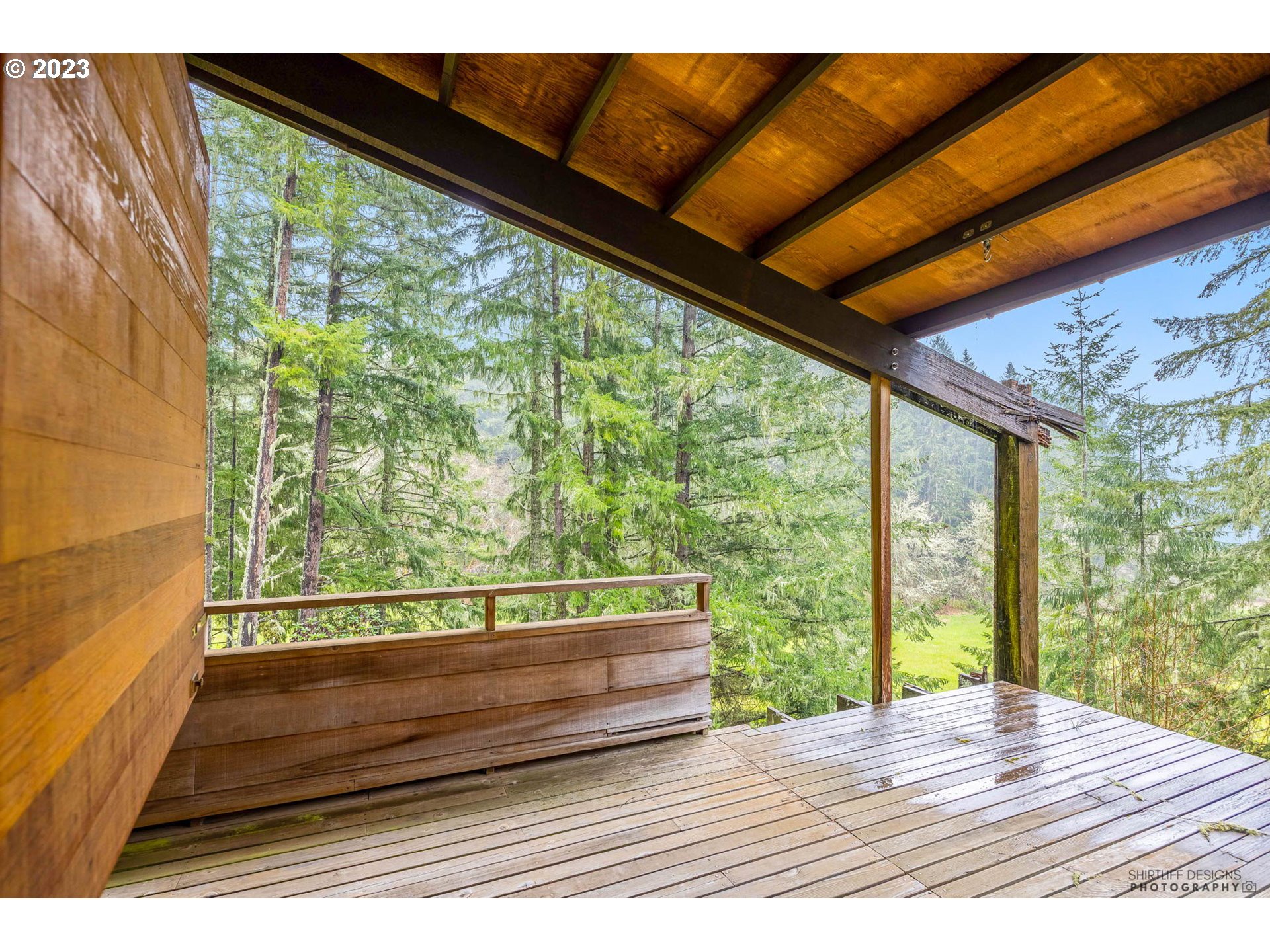 27313 Briggs Hill Road Eugene, OR 97405 - Photo 27 of 48 a view of outdoor space and deck