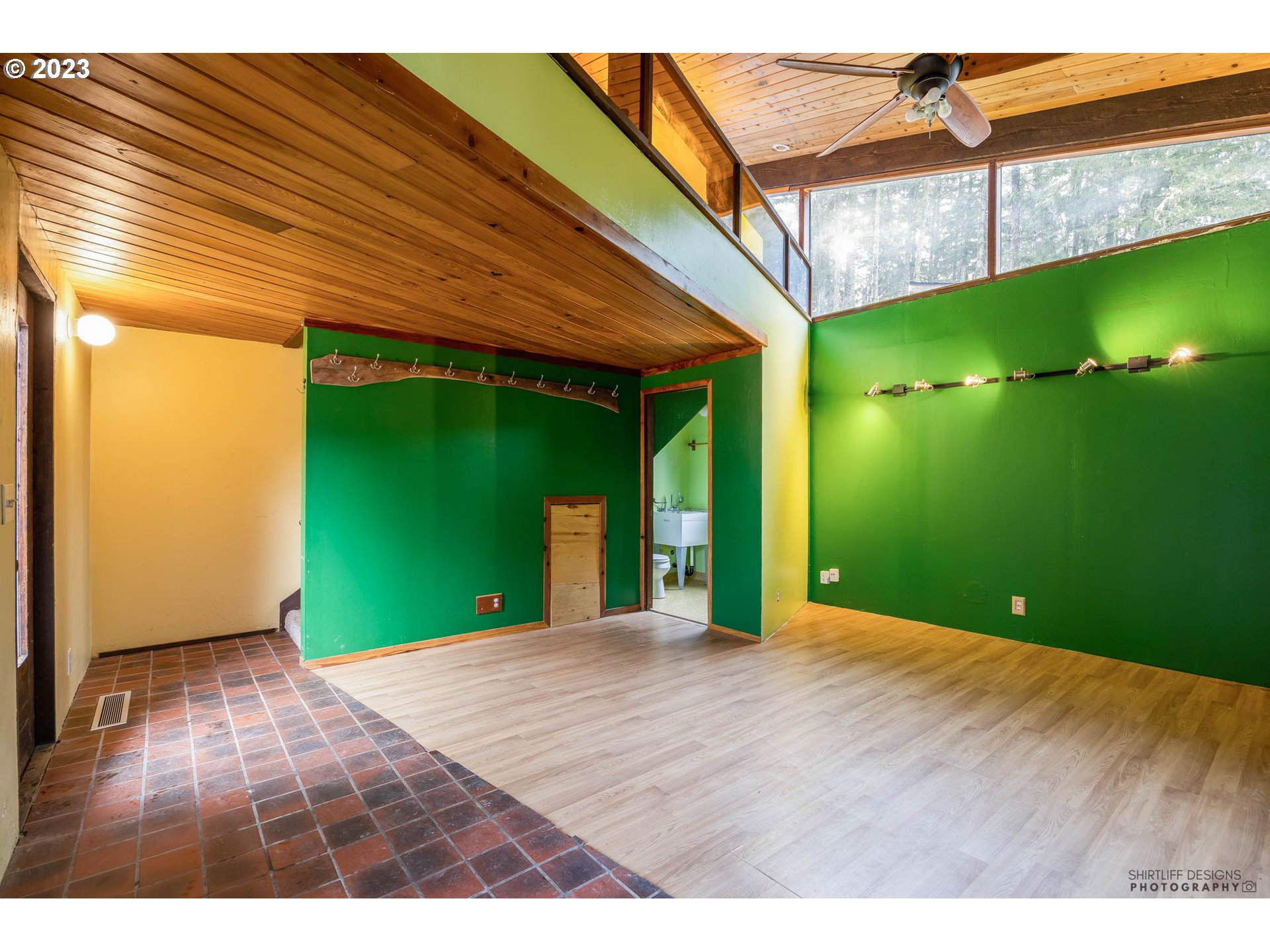 27313 Briggs Hill Road Eugene, OR 97405 - Photo 34 of 48 a view of an empty room with a window