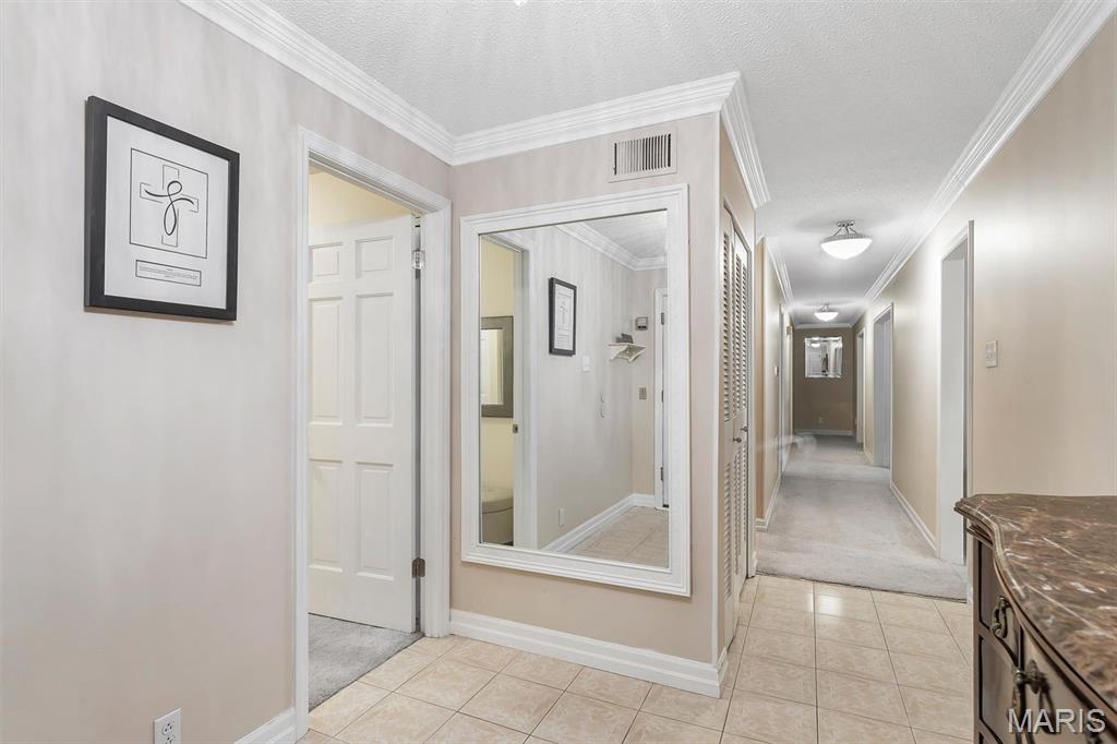 1511 Hampton Hall Drive, Unit 19 & 20 Chesterfield, MO 63017 - Photo 11 of 49