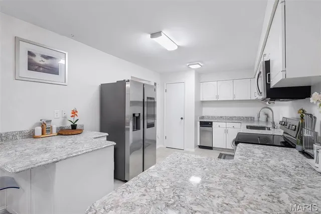 $300,000 | 1511 Hampton Hall Drive, Unit 19 & 20, Chesterfield, MO 63017