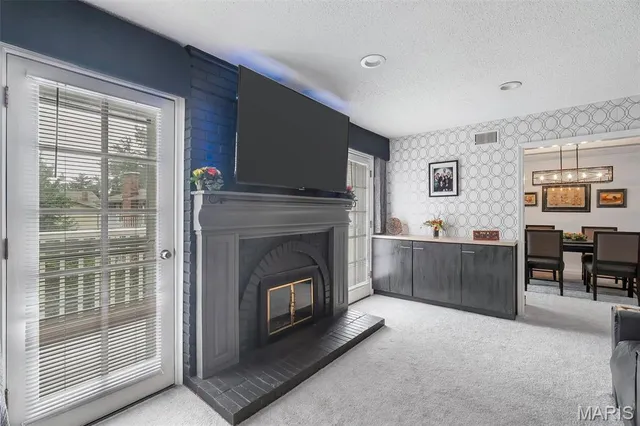 $300,000 | 1511 Hampton Hall Drive, Unit 19 & 20, Chesterfield, MO 63017