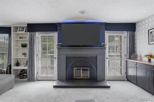 $300,000 | 1511 Hampton Hall Drive, Unit 19 & 20, Chesterfield, MO 63017