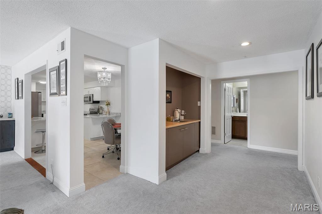 1511 Hampton Hall Drive, Unit 19 & 20 Chesterfield, MO 63017 - Photo 22 of 49