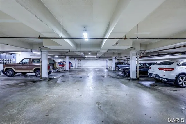 $300,000 | 1511 Hampton Hall Drive, Unit 19 & 20, Chesterfield, MO 63017