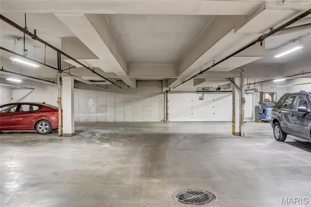 $300,000 | 1511 Hampton Hall Drive, Unit 19 & 20, Chesterfield, MO 63017