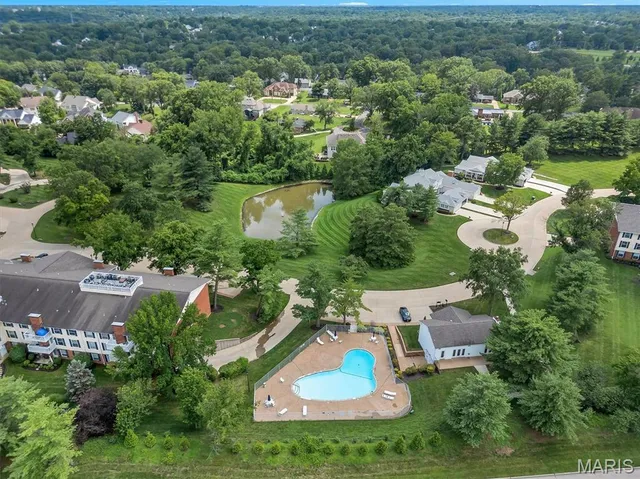 $300,000 | 1511 Hampton Hall Drive, Unit 19 & 20, Chesterfield, MO 63017