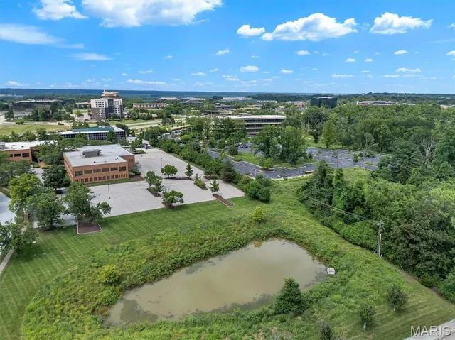 $300,000 | 1511 Hampton Hall Drive, Unit 19 & 20, Chesterfield, MO 63017