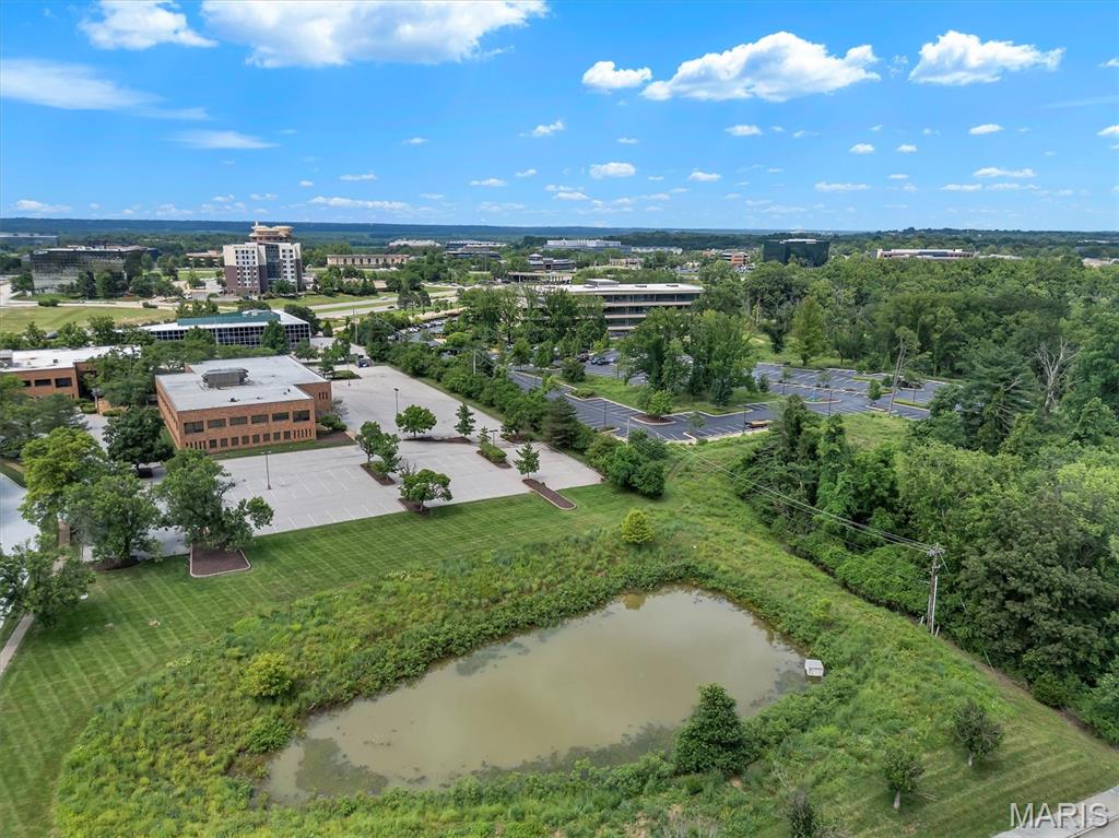 1511 Hampton Hall Drive, Unit 19 & 20 Chesterfield, MO 63017 - Photo 7 of 49