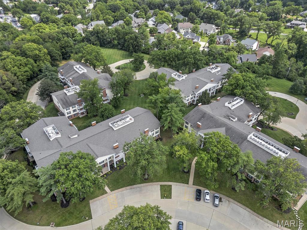 1511 Hampton Hall Drive, Unit 19 & 20 Chesterfield, MO 63017 - Photo 8 of 49