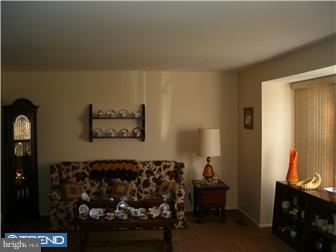 512 Fairhurst Road Fairless Hills, PA 19030 - Photo 2 of 12 Living Room