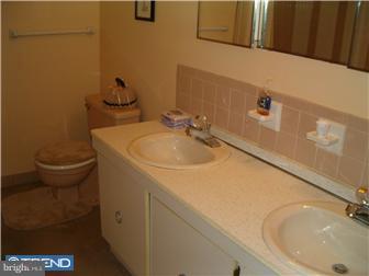 512 Fairhurst Road Fairless Hills, PA 19030 - Photo 5 of 12 Bathroom