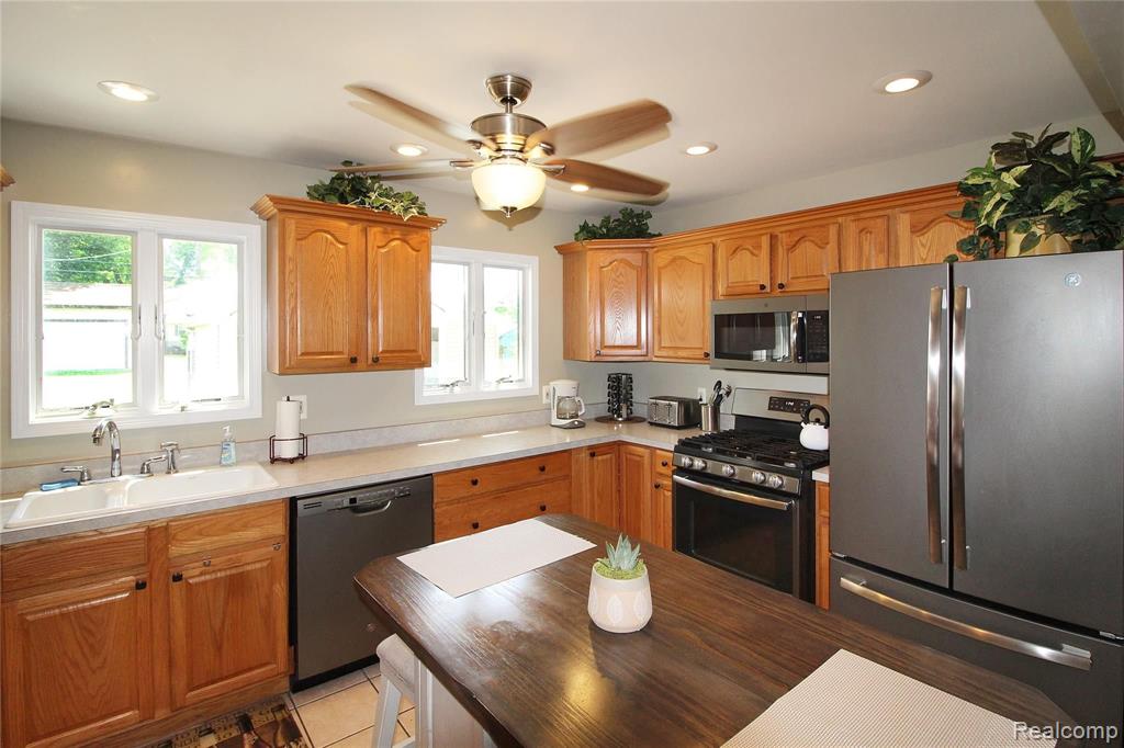 4045 Hannan Road Wayne, MI 48184 - Photo 15 of 22