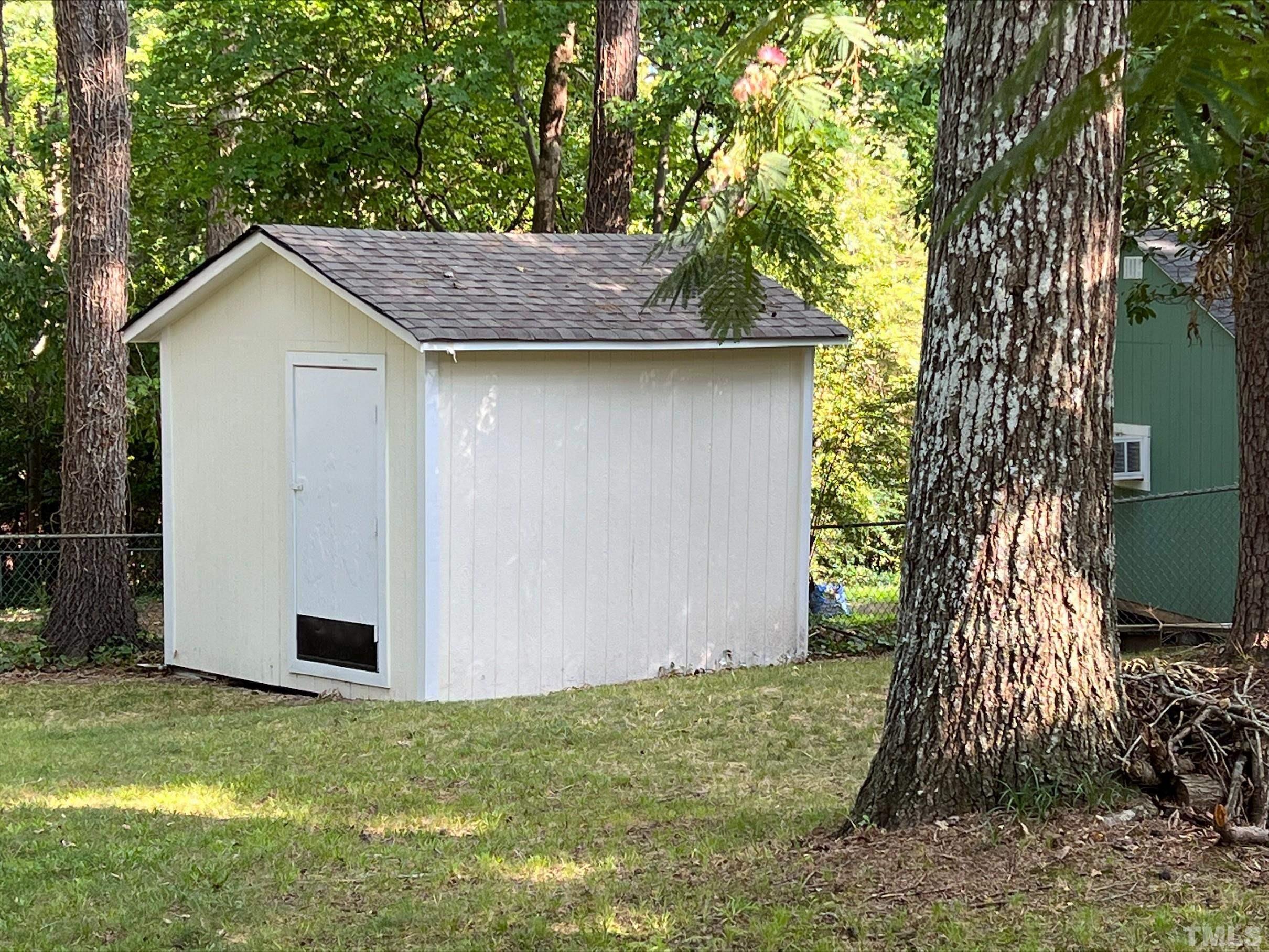 605 Sawmill Road Raleigh, NC 27615 - Photo 18 of 26 a backyard of a house
