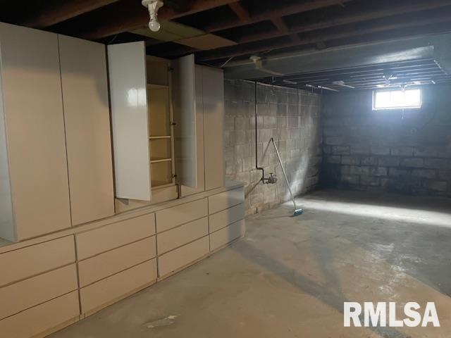 2409 South 11th Street Springfield, IL 62703 - Photo 27 of 31