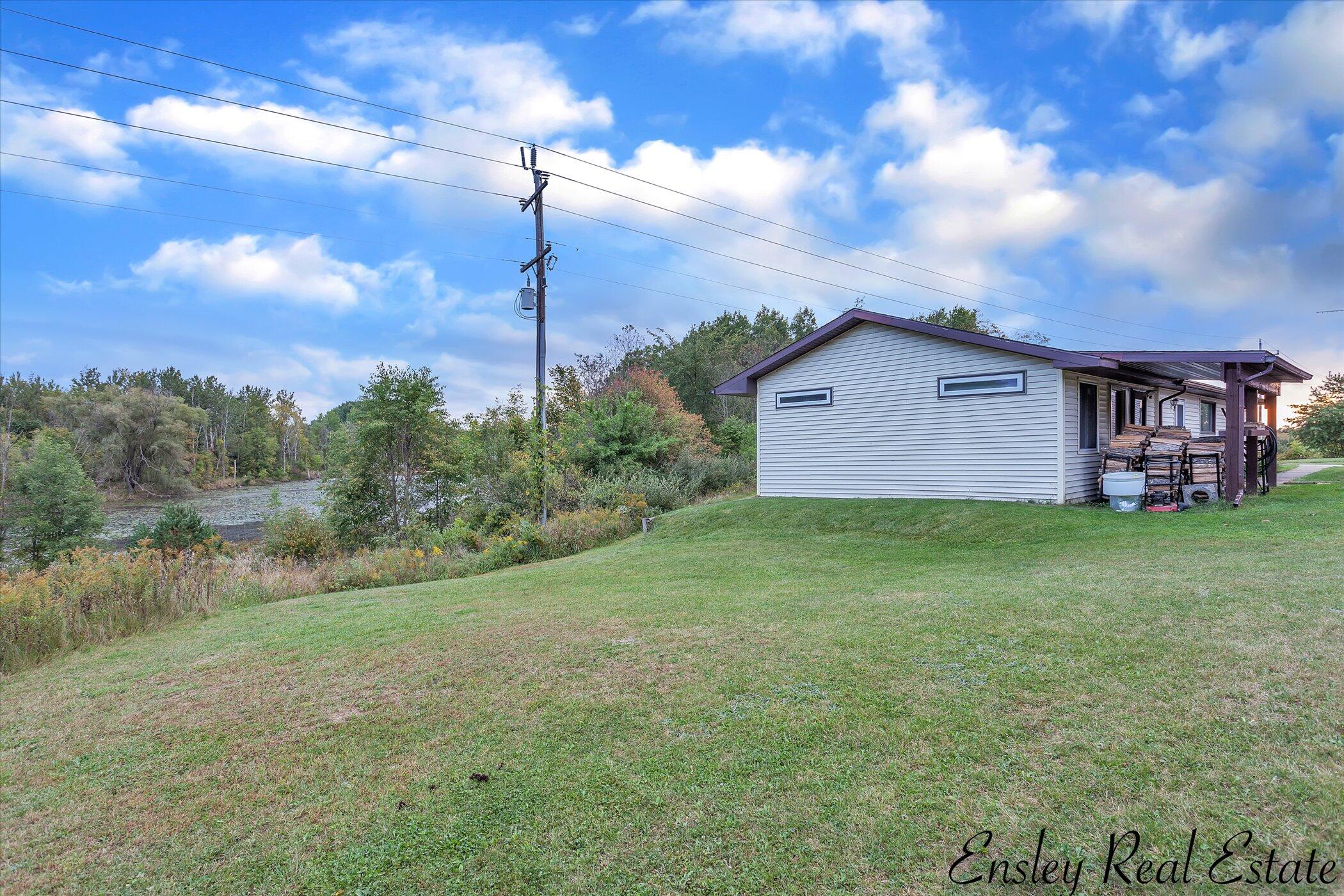 8106 North Bailey Road Howard City, MI 49329 - Photo 45 of 71 51-8106 N Bailey Rd-Windowstill Real Est
